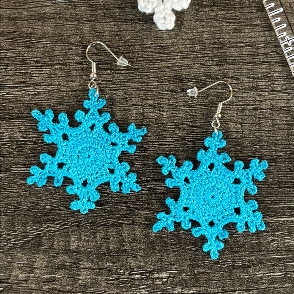 NWOT Handcrafted Crochet Turquoise Blue Earrings
